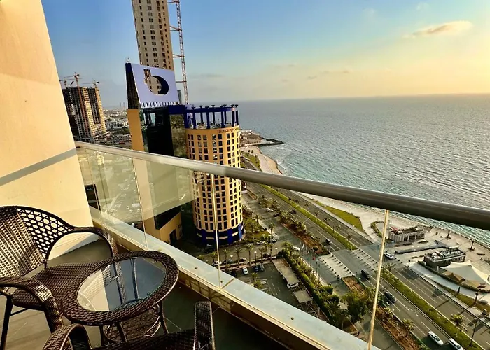 Damac شقة مع جاكوزي بإطلالة بحرية